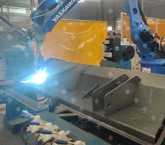 Taixiang Agricultural machinery lawn mower hood welding robot